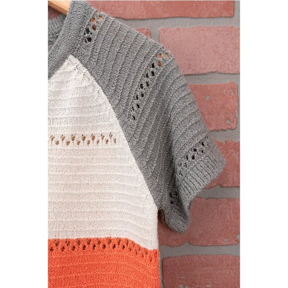 Short Sleeve Color Block Sweater - Small - Picture 8 of 10